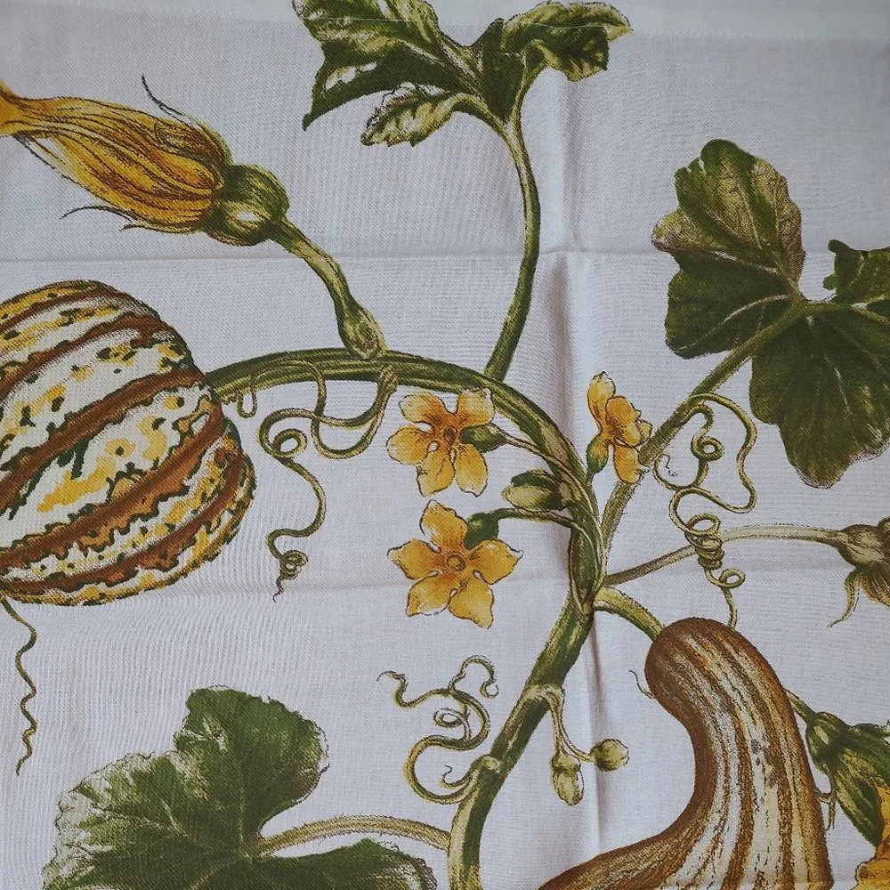 Williams Sonoma 4 pc set Botanical Pumpkin and Gourd Print Napkins White Green